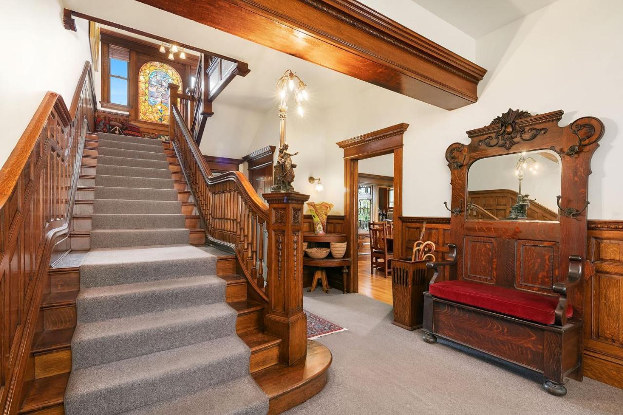 Seattle Gaslight Inn ภายนอก รูปภาพ