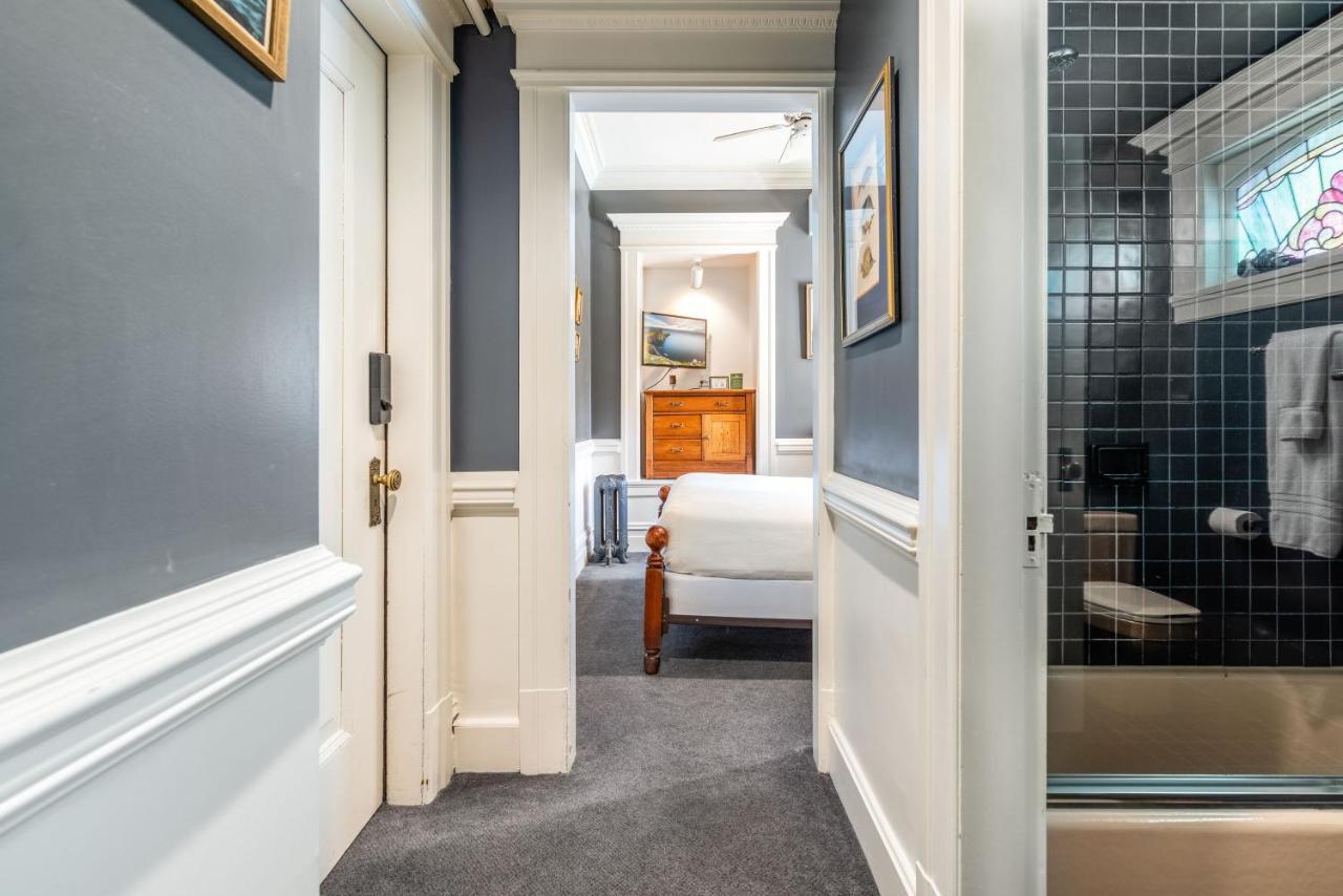 Seattle Gaslight Inn ภายนอก รูปภาพ