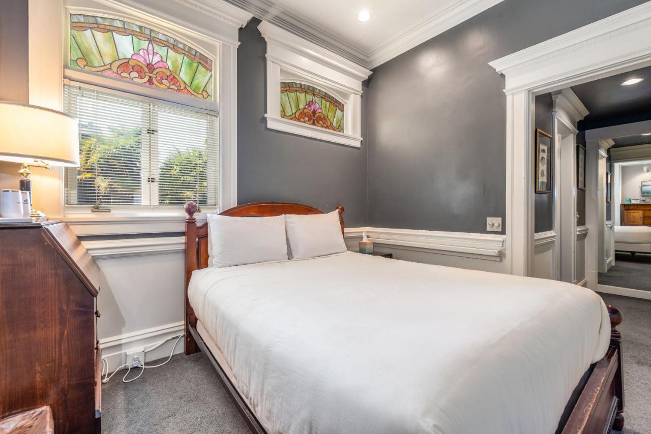 Seattle Gaslight Inn ภายนอก รูปภาพ